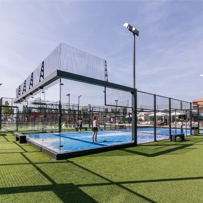 Palácio Panoramico de Pádel Estádio de Pádel de Vidro 10*20m Branco Preto Personalizado Com Luz de Inundação LED / Post de Aço / Malha de Aço