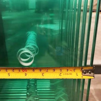 Vidro temperado de 6 mm com buracos de processamento e perfuração
